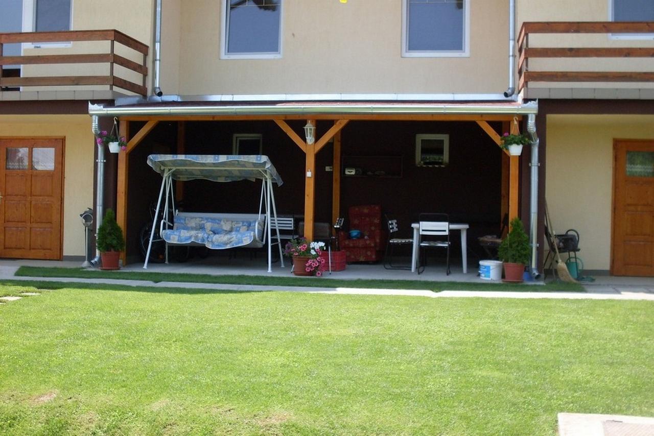 Lala Apartmanok บาลาตงโบกลาร์ ภายนอก รูปภาพ